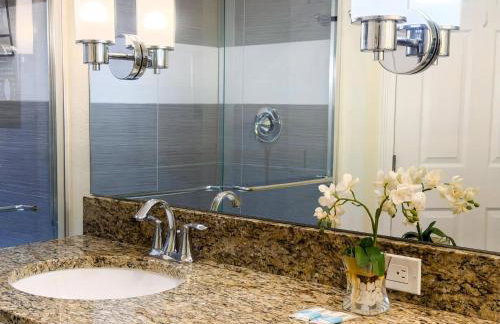 Stylish 3-BR with Private Pool & Conservation View - Foto 19