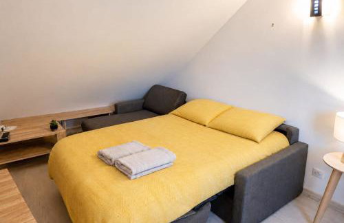Loft avec Mezzanine - Vue Loing - Commerces à pied - Foto 7