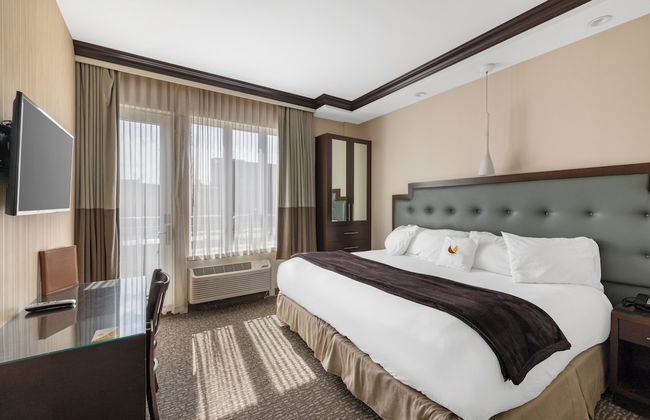 Aura Hotel Brooklyn - Photo 21