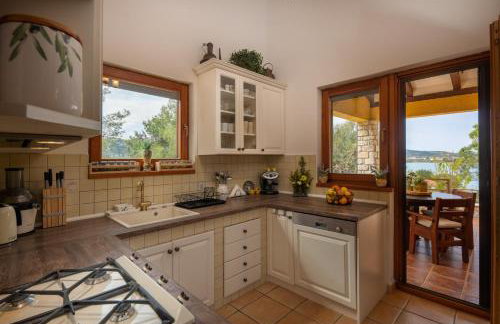 Villa Barotul with pool - Photo 15