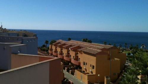 Apt - Sleeps 4 - Balcony - Communal Pool - Foto 4