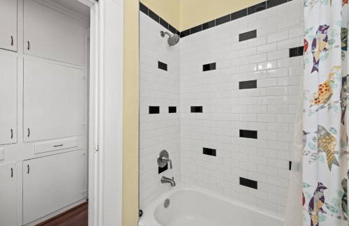 Your 1878 historic Shaw House awaits - Foto 35