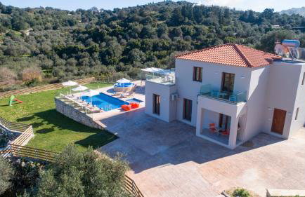 Etesians Villa, Heated Pool & Spa Whirlpool, BBQ, By ThinkVilla - Foto 8