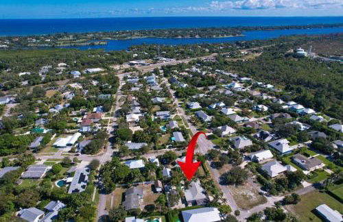 Tropical PoolHome Walk to Shops Near Beach - Foto 6