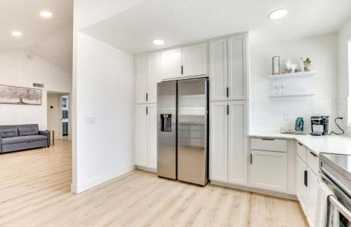 Pool, Basketball and BBQ! Glendale Group Getaway - Foto 10