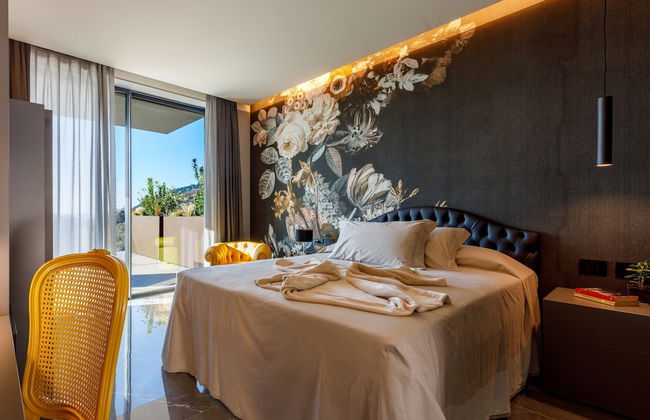 Hotel DeVille - Photo 17