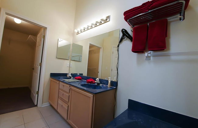 Beautiful 5/5 Bedroom Home!!! - Foto 16