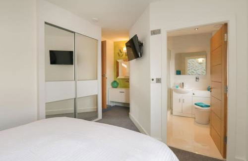 BRANTLEA Detached 4 Bed Home, Hot Tub, Lake View, Parking, Pet Friendly - Foto 22