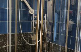 Sleep over at Ana's with shared bathroom - Foto 14