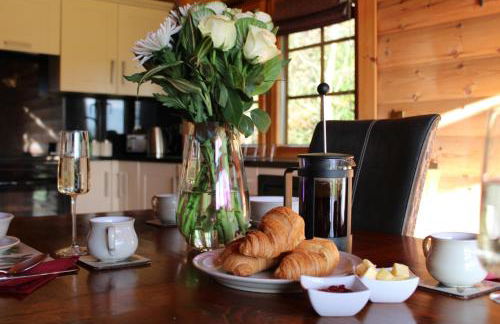 Strathisla - Luxury Two Bedroom Log Cabin with Private Hot Tub & Sauna - Foto 8