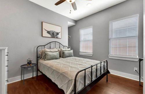 Vibrant Vacation Escape with Fast WIFI and KING BED Close to Downtown Houston! - Foto 11