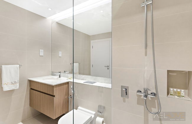 WelHome - Mesmerizing Sea & Burj Khalifa Views Apt at La Voile - Photo 15