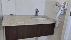 Flat na Av. Fernando Côrrea - Foto 2