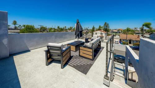 Modern Urban Escape Rooftop & Walkable Fun - Foto 4