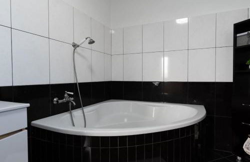 Cantinho do Céu, Views, Peace, Comfort & BBQ - Foto 43