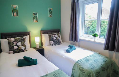 Group-Friendly 4-Bedroom-Guests 7-Ideal for Contractors Stay - Foto 5