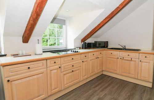 Loft Apartment - Photo 8