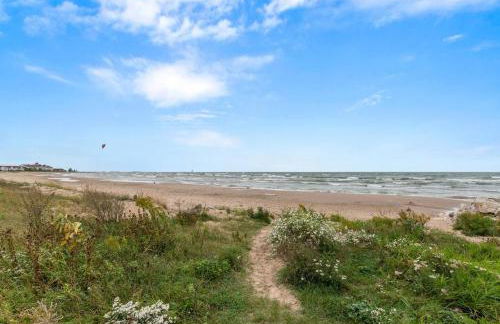 Beachside Condo w Stunning Lake Views - Foto 39