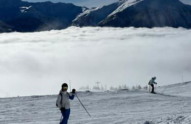 Appartement 6 places aux pieds des pistes avec piscine, wifi et parking privé, salle de bain refaite à neuf - Foto 35