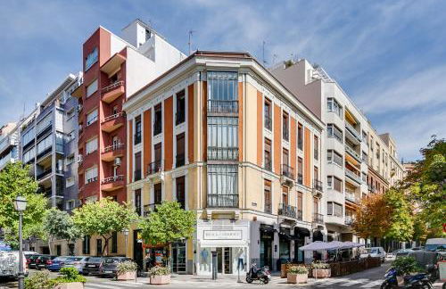 Arte y lujo en el corazón del Barrio de Salamanca - Foto 1