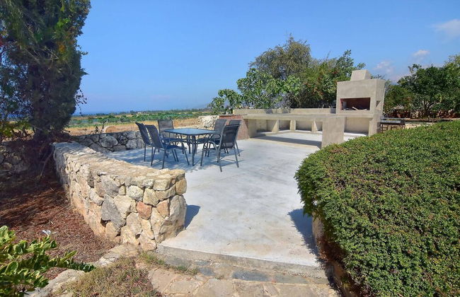 Incredible Large Villa In Paphos Sleeps 14 Children Pool, Jacuzzi, Huge Garden - Foto 71
