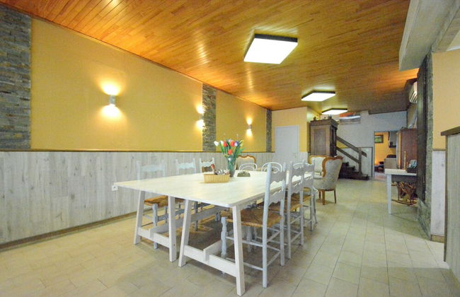 Expansive Holiday Home in Ardennes with Hot Tub - Foto 41