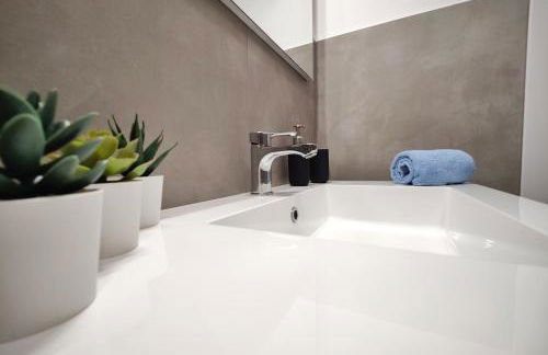 The Temple of Speed & S. Gerardo Hospital - Foto 25