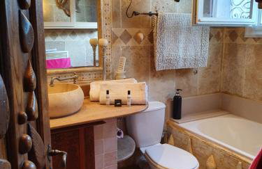 maison de charme avec piscine et vue exceptionnelle - Foto 25