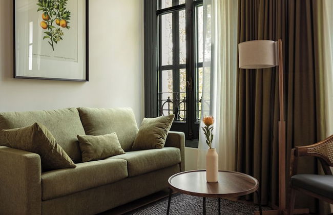 Batimont Suites & Apartments - Photo 12