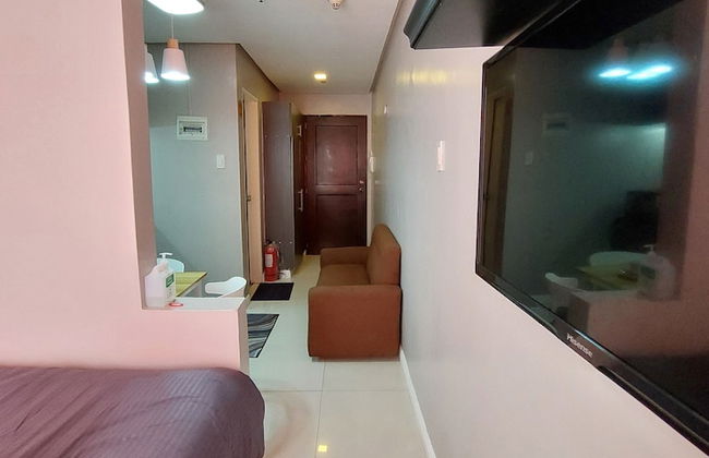 Budget Stay with Bay & City Lights View - Foto 11