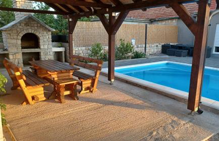 Olive Tree House with Jacuzzi, WiFi and 40m2 pool - Foto 23