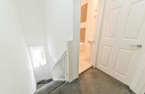 2-Bed House, Bromley, Free Parking, 30 min to Central London - Sleeps 6 - Foto 20
