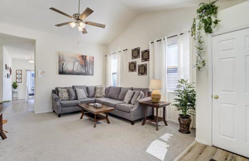 The Cozy Oak - Main Level Comforts - Foto 7