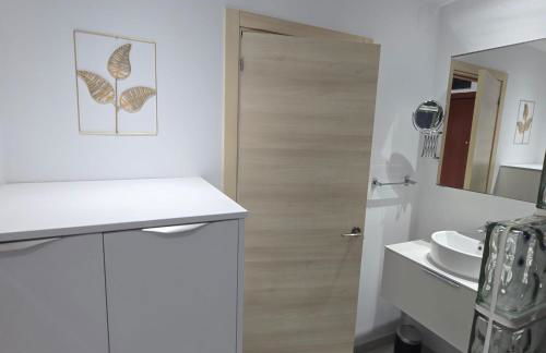 Marbella city center appartment walking distance beach and plaza de los naranjos - Photo 38