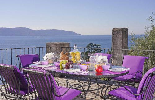 Villa Rachele: stunning luxury villa in centre Gargnano with private pool and breathtaking views - Foto 35