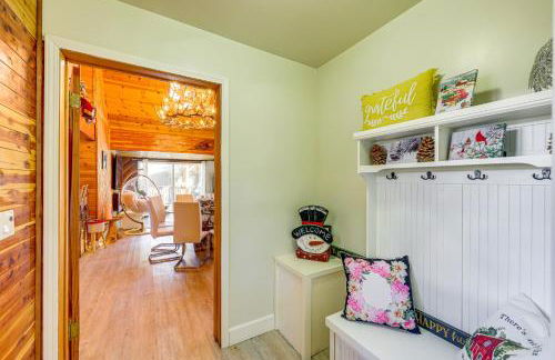 Wraparound Deck and Grill Wrightwood Cabin Near PCT - Foto 19