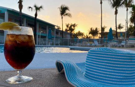 Sunrise Ocean Suites - Photo 22