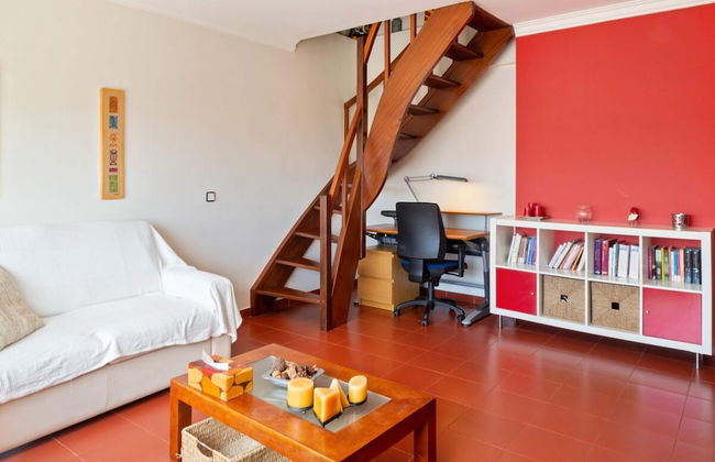 Lovely 2 Bedroom Duplex Apt w Terrace in Cascais - Photo 12