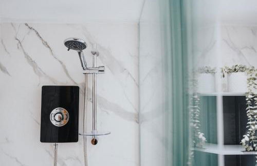 Liverpool Warehouse Flat - Sleeps 5, WiFi, Free On-Site Parking - Foto 11