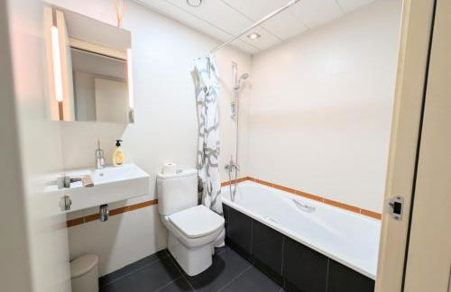 Barcelona Forum Pool and Parking included and Beach 5min - Photo 12