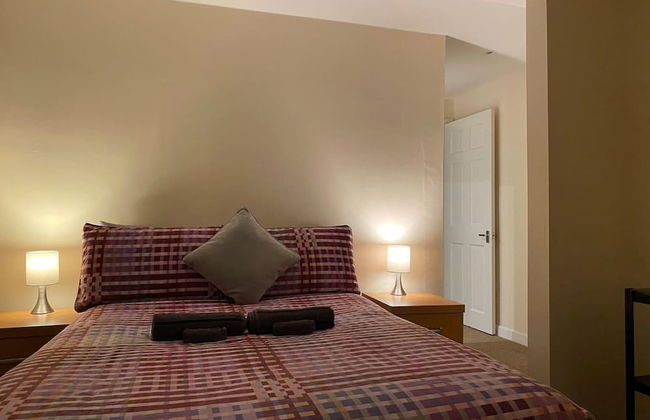 Apartment - Sleeps 2 - Pet Friendly - Parking - Foto 4