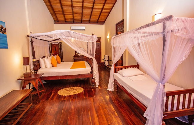 South Point Abbey Whole Villa 4 Bedroom (Sleeps 9) - Photo 8