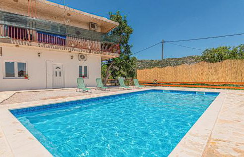 Nice Apartment In Danilo With Wifi - Photo 10