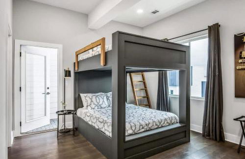 Stylish Nashville Home - Rooftop Deck - Hot Tub - Photo 20