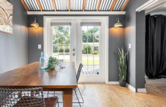 Charming 3BR Home Near DT with King Bed and Fire Pit - Foto 29