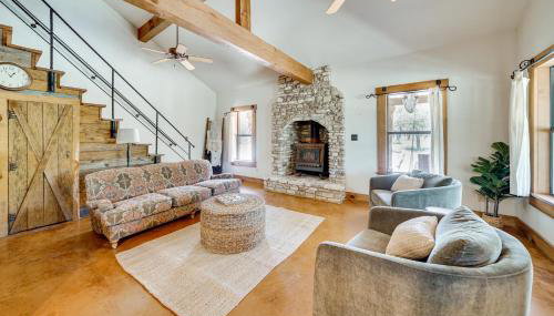 Swim, Hike and Unwind Serene Hill Country Retreat - Foto 3