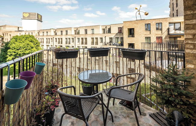 Shiny & Comfy stay with Underground links nearby! - Photo 11