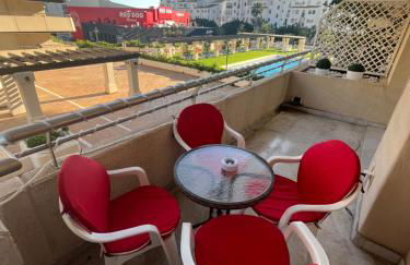 Heart of Puerto Banus newly renavated Free parking , WIFi ,Pool,Gym,Padel court - Photo 1