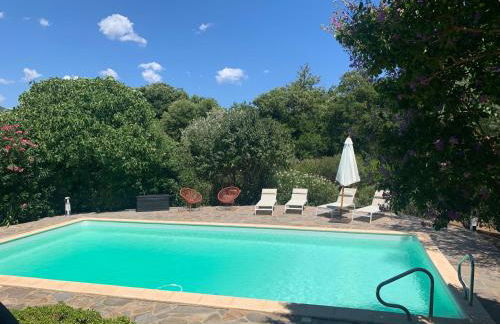 Villa privée dans un cadre verdoyant , piscine et grand jardin - Foto 4