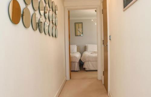 Castle View at the Viking - Photo 15